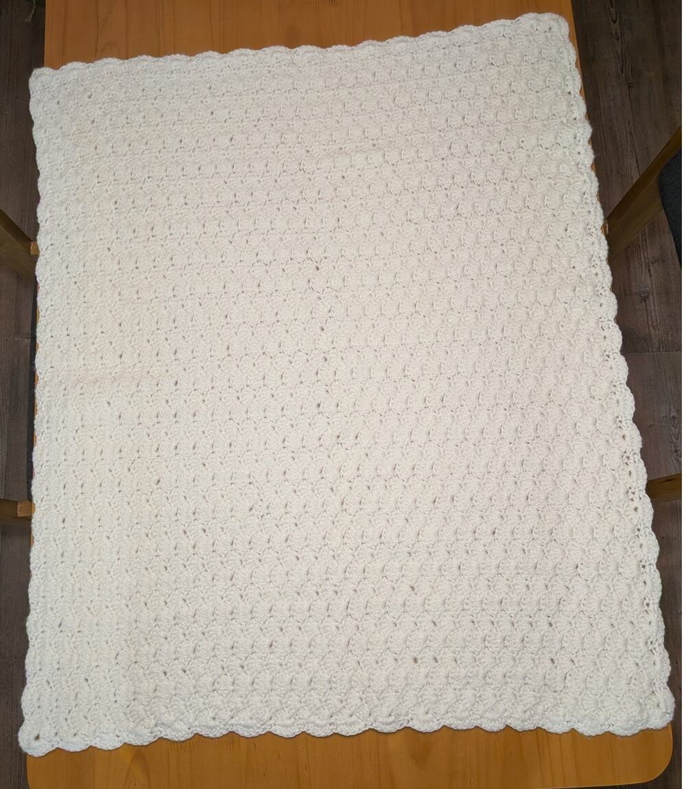 Vintage Hand-Crocheted Cream Baby Blanket – Textured Shell Stitch Afghan 29"x35"